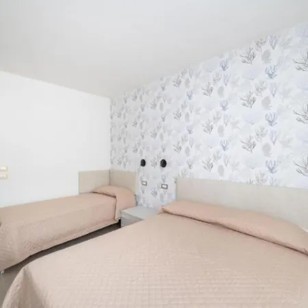 Newly Renovated Modern Two شقة بيبيوني