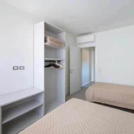 Διαμέρισμα Newly Renovated Modern Two Μπιμπιόνε
