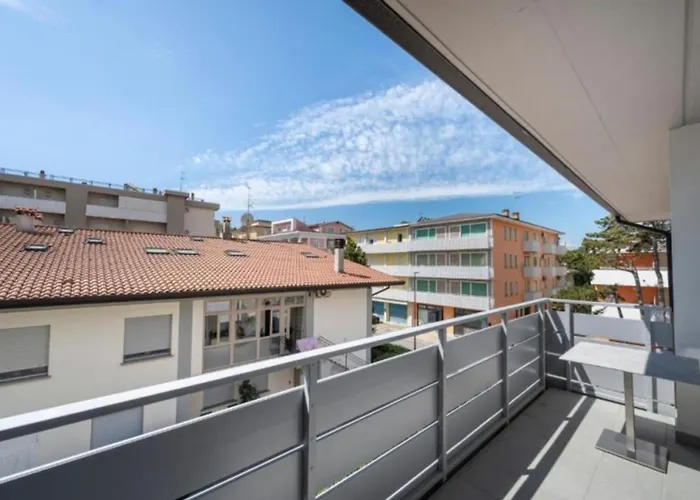 Newly Renovated Modern Two * Bibione